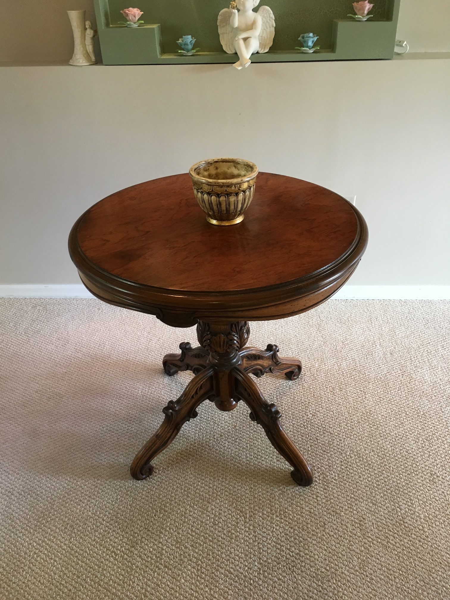Round Pedestal Table - AM Furniture in Surrey, New Westminster, Burnaby, Vancouver, Coquitlam